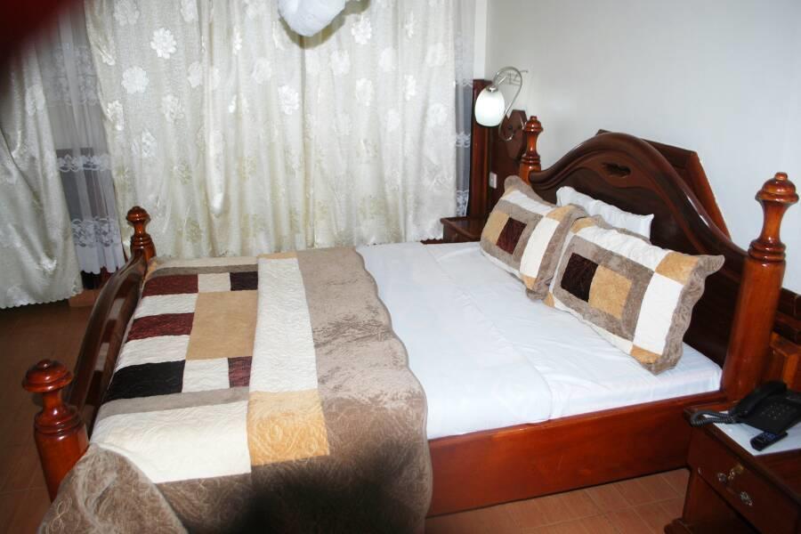 Palm World Hotels Mbarara Exterior foto